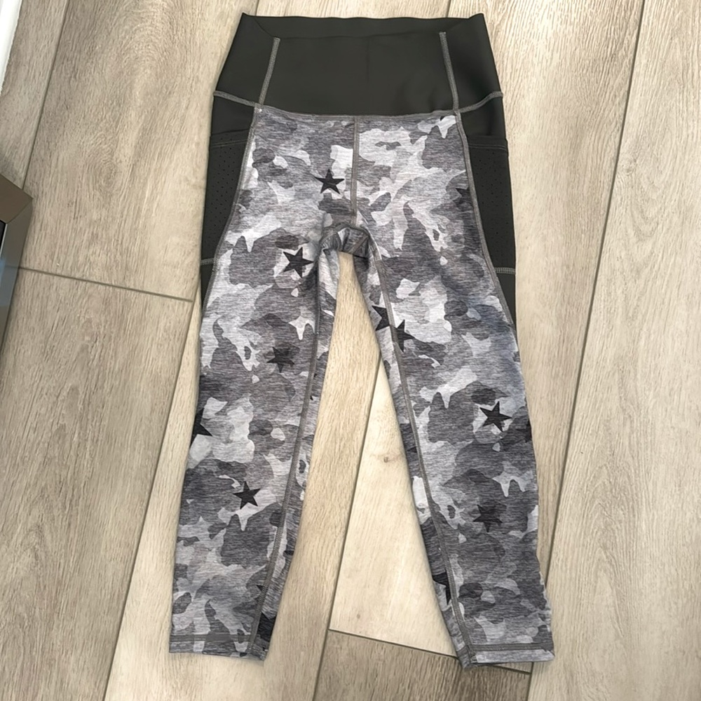 Small Petite GapFit 3/4 length tights